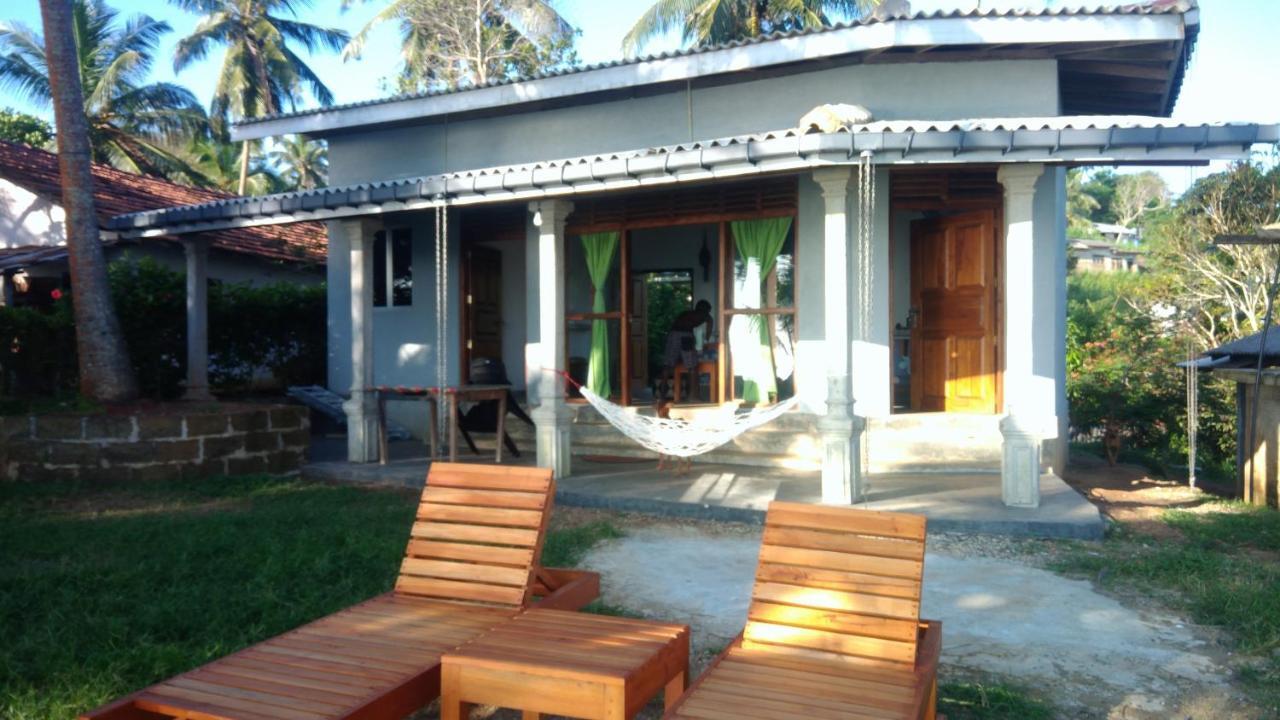 Pemuyan Mirissa70 Bed & Breakfast Luaran gambar